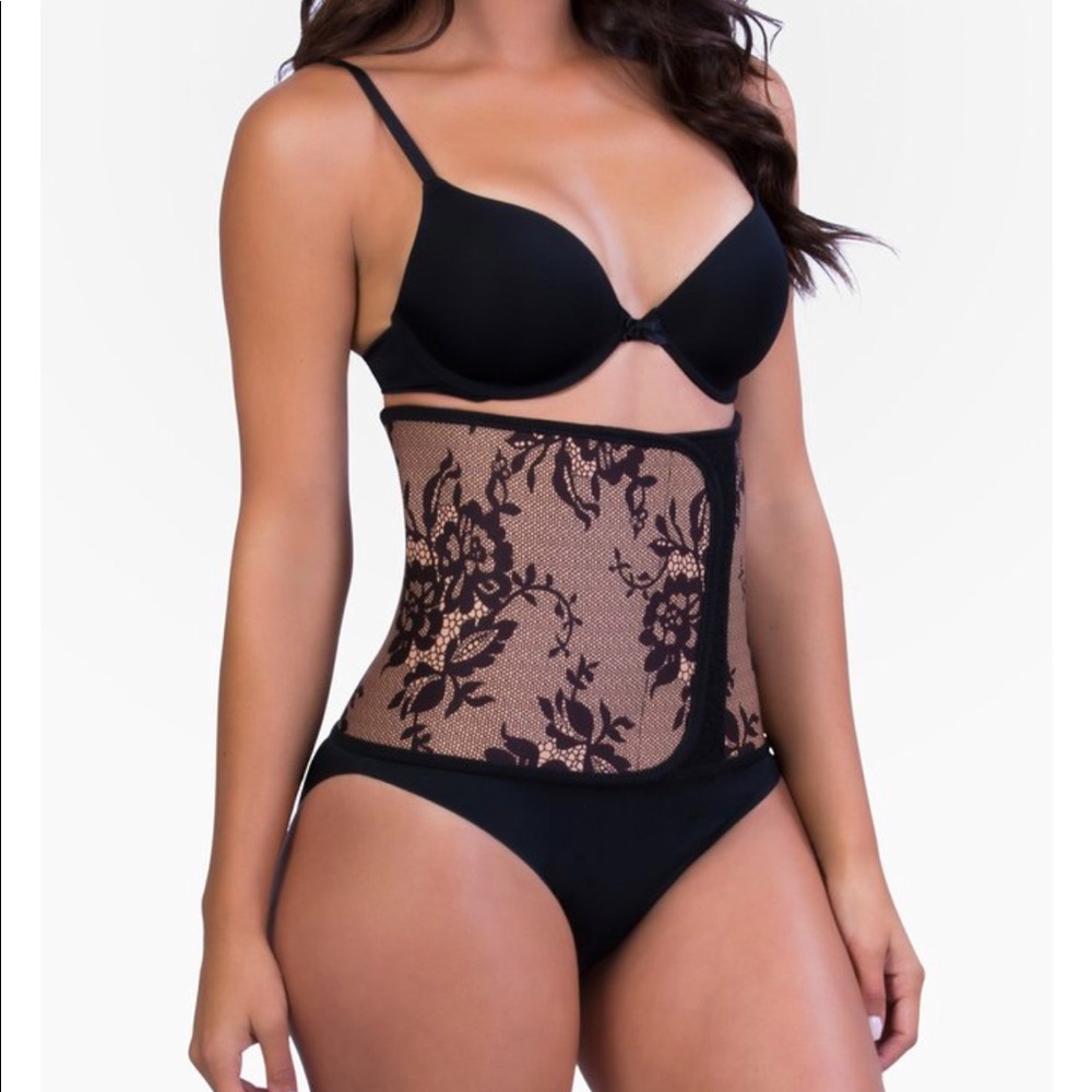 NWOT Belly Bandit - Couture Belly Wrap